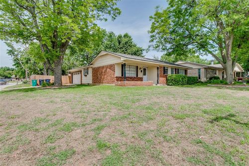 601 Woodland Way, Oklahoma City, OK, 73127-5234 | Card Image