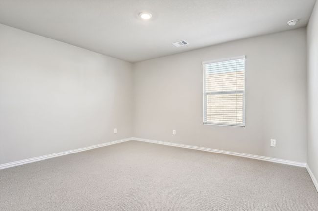 Photo is not of the actual home, but is an inspirational photo of builder’s model home and may depict options, furnishings, and/or decorator features that are not included. | Image 28