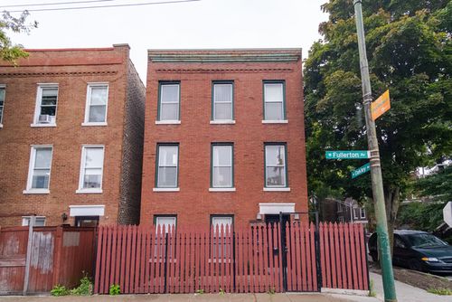 apt-2-2257 W Fullerton Ave, Chicago, IL, 60647-0301 | Card Image