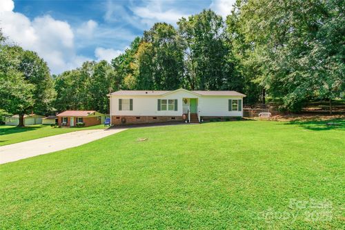 217 Meadowbrook Cir, Dallas, NC, 28034-9759 | Card Image