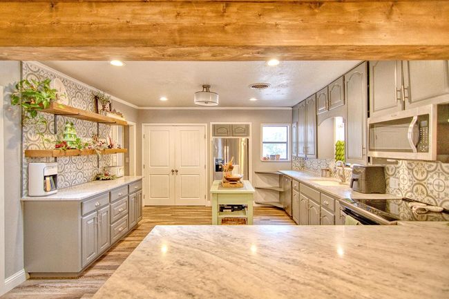 311 Smith St, Home with 3 bedrooms, 2 bathrooms and null parking in Mason TX | Image 6
