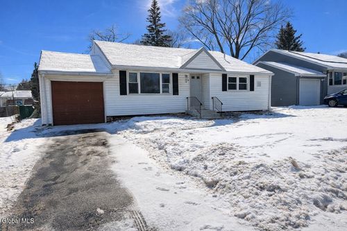 9 Dover Dr, Latham, NY, 12110-2407 | Card Image