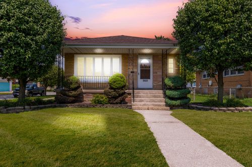 3622 W 54th Street, Chicago, IL, 60632 | Card Image
