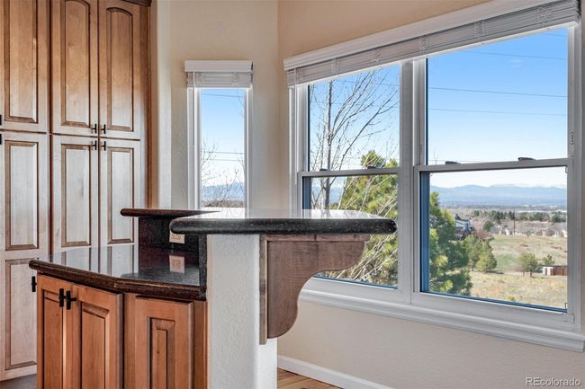 Kitchen, island with breakfast bar | Image 14