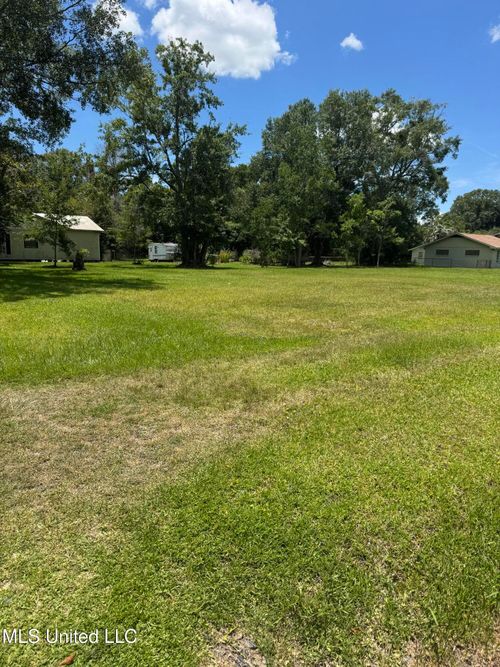 4331 Kreole Ave, Moss Point, MS, 39563-5817 | Card Image