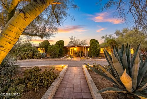 410 W Camino Fairhaven, Tucson, AZ, 85704 | Card Image