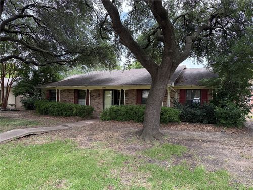 4761 Preston Trail Dr, Mesquite, TX, 75150-1130 | Card Image