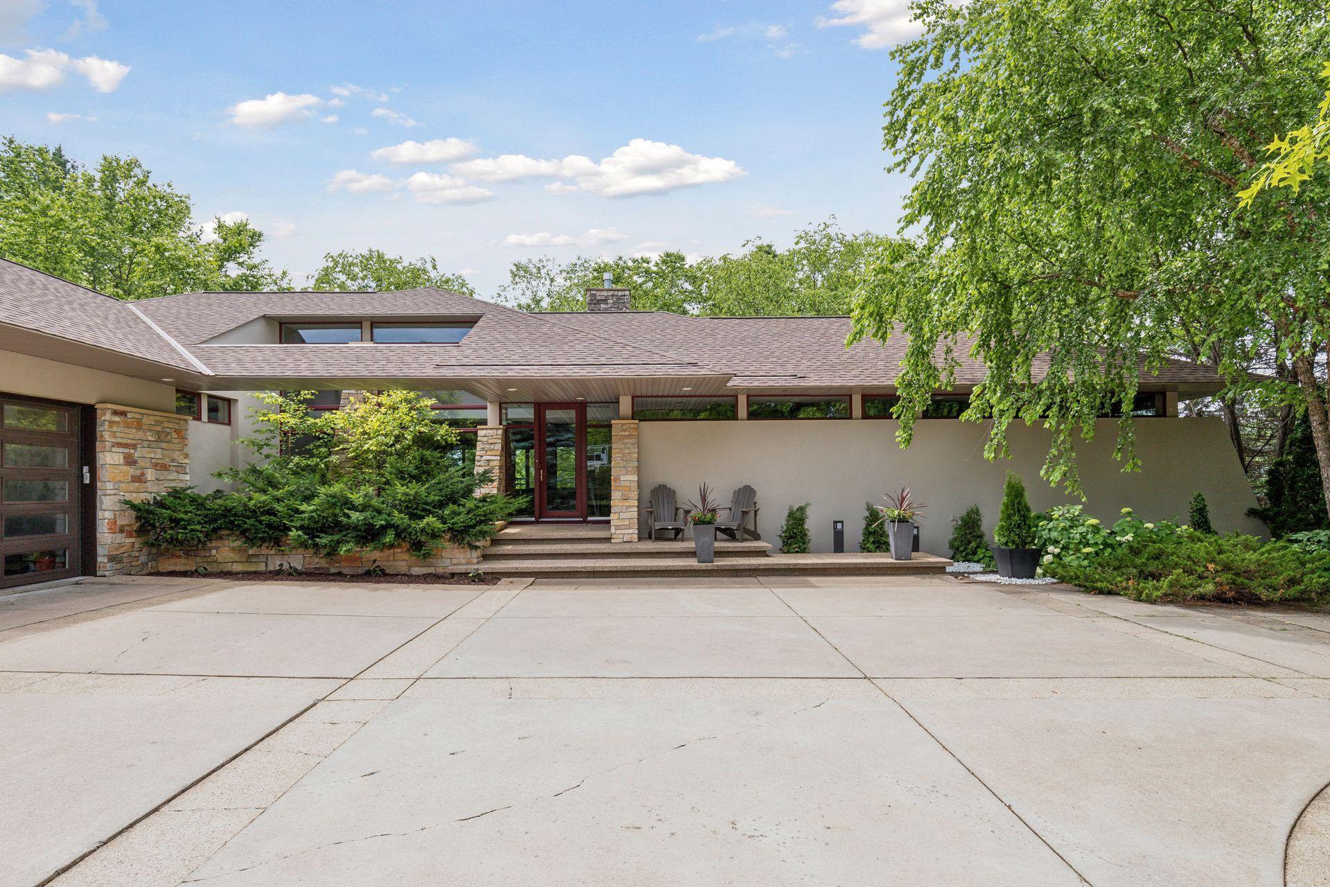 Glenmore Creek Dr, Winston Salem, NC 27107