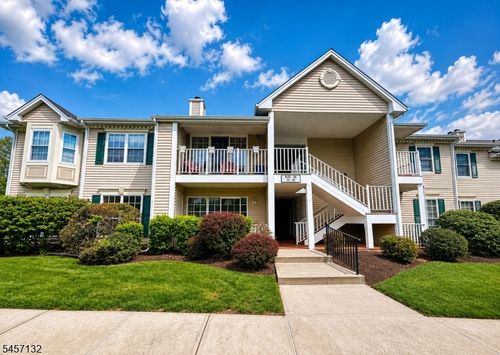 101 Reading Cir, Bridgewater, NJ, 08807-7026 | Card Image