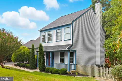 13 Braxton Dr, STERLING, VA, 20165-6011 | Card Image