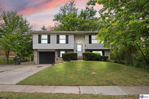 547 Wyandot Ct, Radcliff, KY, 40160-2250 | Card Image