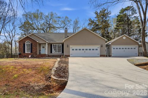3704 Dakeita Cir, Concord, NC, 28025-9205 | Card Image