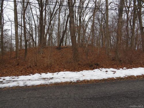 33 Hubbard Dr, Brewster, NY, 10509-3225 | Card Image