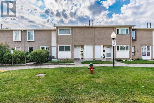 25 Craigleigh Cres, Brampton, ON, L6T2E3 | Card Image
