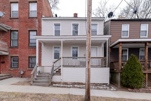 824 2nd Street, Rensselaer, NY, 12144 | Card Image