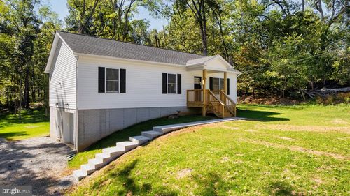 330 Foothill Ln, HARPERS FERRY, WV, 25425-5218 | Card Image