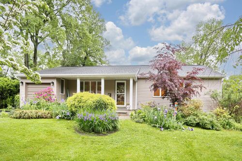 17 Richard Dr, West Nyack, NY, 10994-2812 | Card Image
