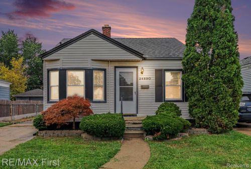 24890 Valley Ave, Eastpointe, MI, 48021-1054 | Card Image