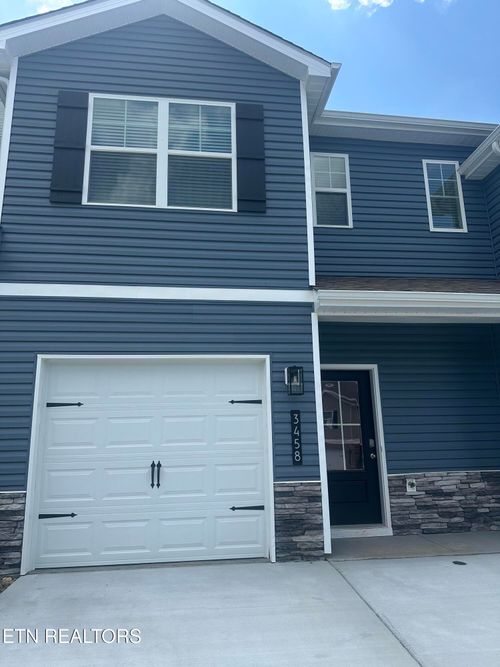 3468 Tyee Crossing Way, Kodak, TN, 37764-2082 | Card Image