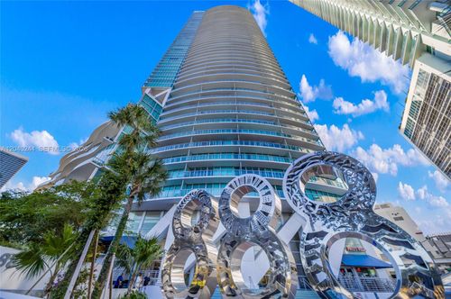 3907-888 Biscayne Blvd, MIAMI, FL, 33132-1550 | Card Image