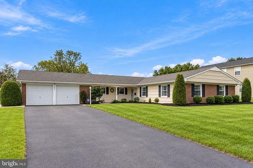 251 Tiffany Ln, Willingboro, NJ, 08046-3848 | Card Image