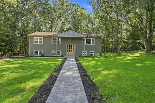 154 Spring Valley Dr, East Greenwich, RI, 02818-1908 | Card Image