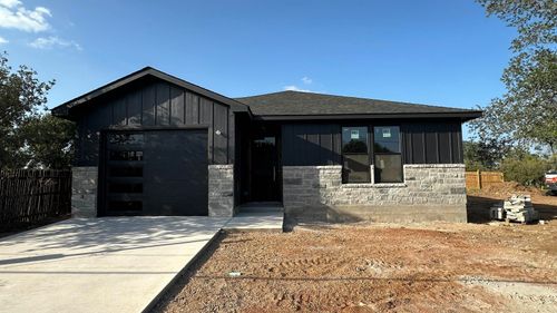 126 W Maple Dr, Granite Shoals, TX, 78654-2825 | Card Image