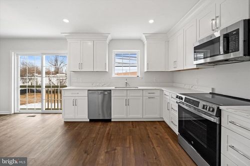 31 Memorial Dr, NEW CASTLE, DE, 19720-1310 | Card Image