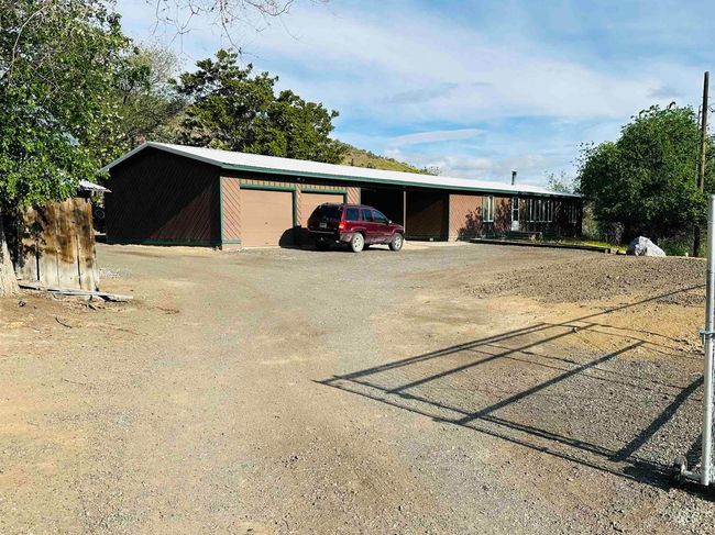 245 3 Rd St W, House other with 3 bedrooms, 2 bathrooms and 4 parking in Huntington OR | Image 25