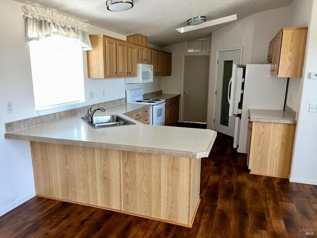 38 Mobile Mnr, House other with 3 bedrooms, 2 bathrooms and 3 parking in Angwin CA | Image 6
