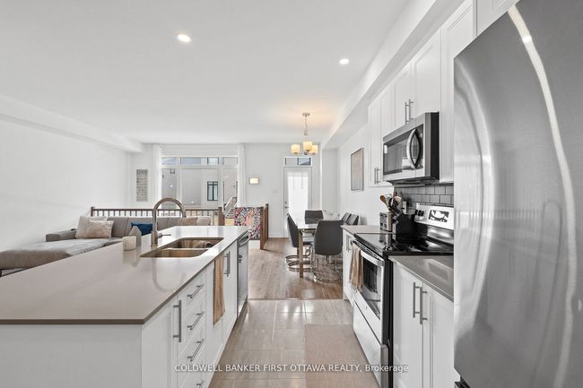 4010 Jockvale Rd, House attached with 3 bedrooms, 3 bathrooms and 1 parking in Nepean ON | Image 14