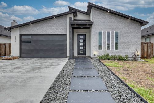2610 Lady Andrea Dr, Corpus Christi, TX, 78415-1443 | Card Image