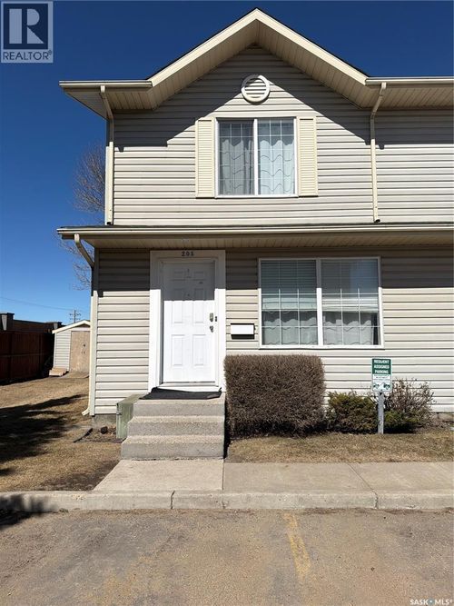 205-815 Kristjanson Rd, Saskatoon, SK, S7S1M6 | Card Image