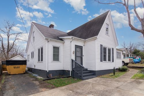 765 Greenwood Ave, Clarksville, TN, 37040-4079 | Card Image