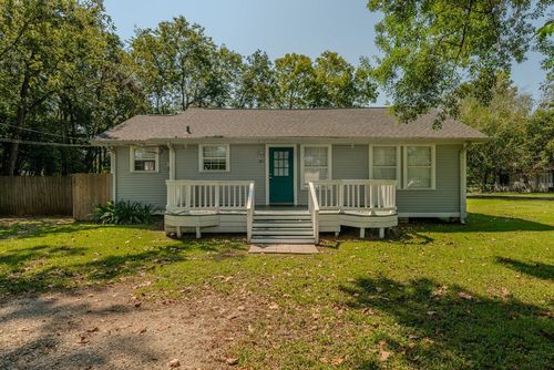 285 W Hartel St, Sour Lake, TX, 77659-2893 | Card Image