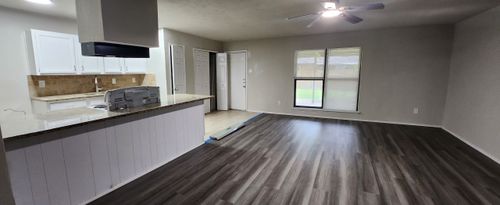 5324 Young Dr, The Colony, TX, 75056-1831 | Card Image