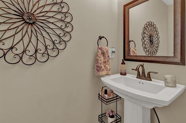 POWDER ROOM ON MAIN LEVEL | Image 16