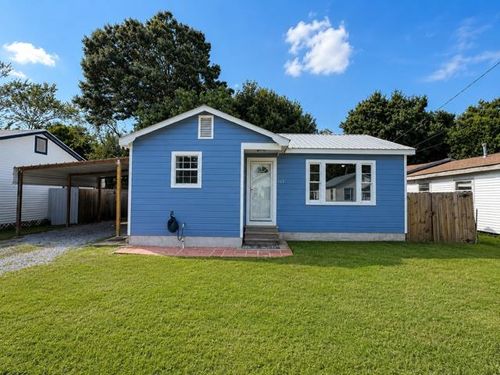 165 Carlos St, Houma, LA, 70364-2825 | Card Image