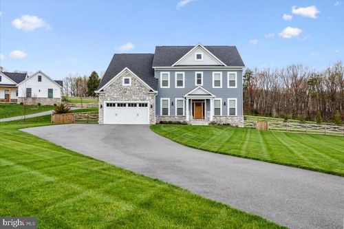 11027 Locust Dr, DAMASCUS, MD, 20872-1720 | Card Image