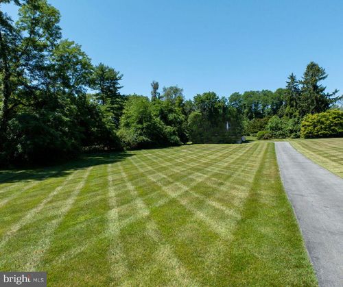 1430 Grove Ave, WEST CHESTER, PA, 19380-1022 | Card Image