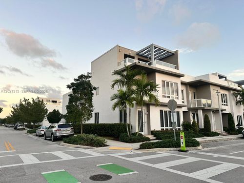 next-gen-6369 Nw 104th Path, Doral, FL, 33178-3054 | Card Image