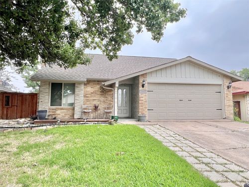 2313 Placid Dr, Carrollton, TX, 75007-5721 | Card Image