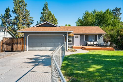 2857 Sw Pumice Pl, Redmond, OR, 97756-8056 | Card Image