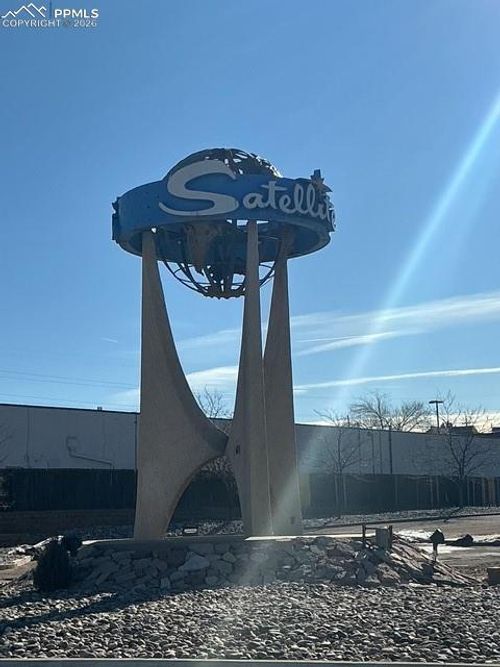 411 Lakewood Cir, Colorado Springs, CO, 80910-2617 | Card Image