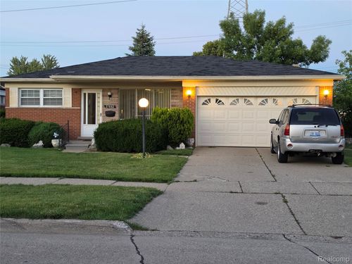 27882 Sutherland Drive, Warren, MI, 48088 | Card Image