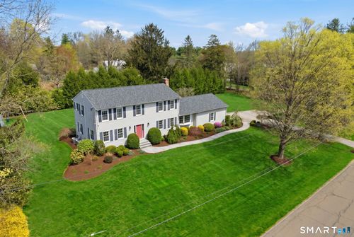 8 Scenic Hill Rd, Trumbull, CT, 06611-2507 | Card Image