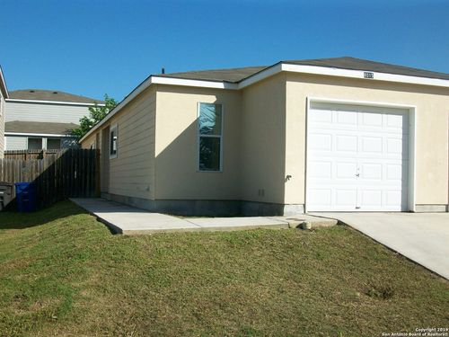 8015 Maverick Climb, San Antonio, TX, 78250-6028 | Card Image