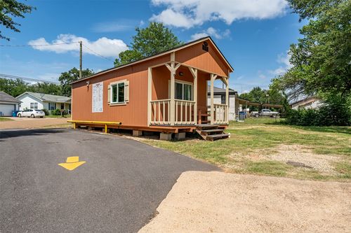 122 N Green St, Hawkins, TX, 75765-2946 | Card Image