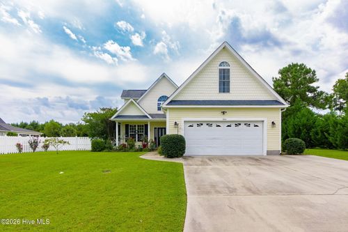 106 Gracelyn Ln, Newport, NC, 28570-8163 | Card Image
