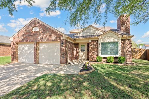 2621 Bayberry Ln, Euless, TX, 76039-7946 | Card Image